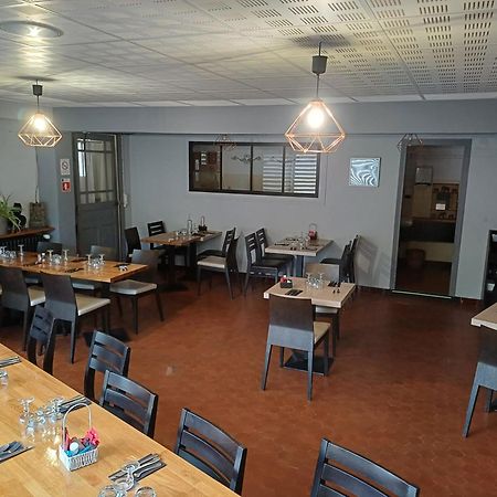 Auberge Des Platanes Villevocance Exterior photo