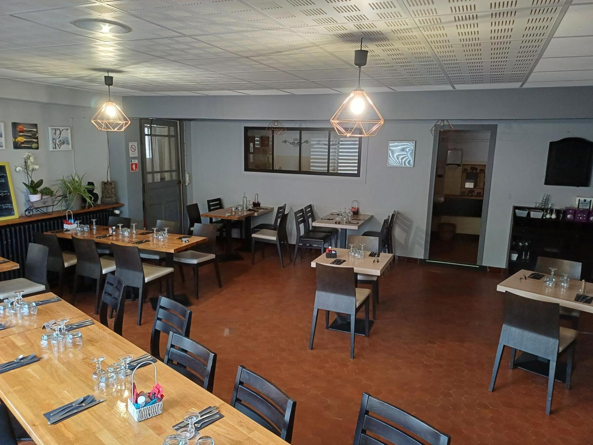Auberge Des Platanes Villevocance Exterior photo
