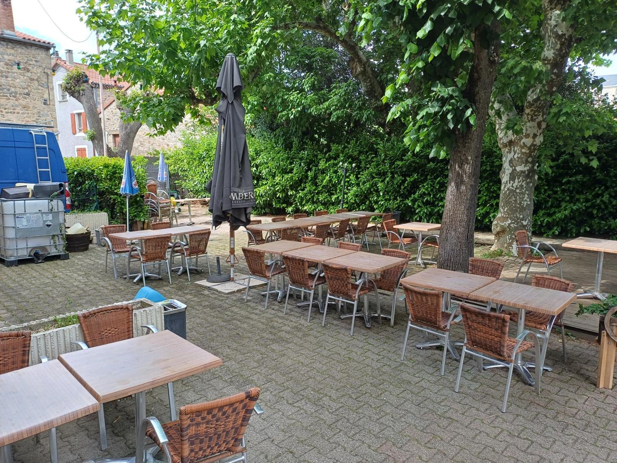Auberge Des Platanes Villevocance Exterior photo